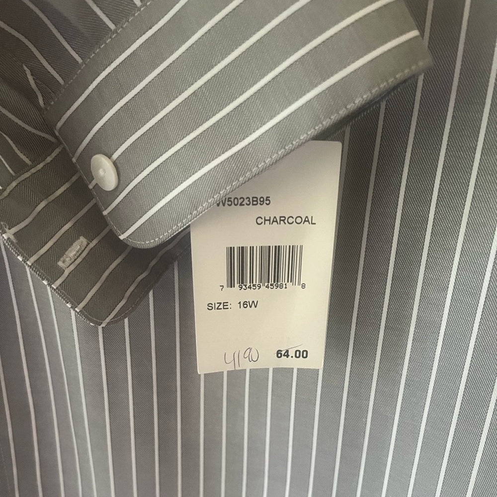 NEW!  Foxcroft women's dress shirt. - Picture 8 of 9